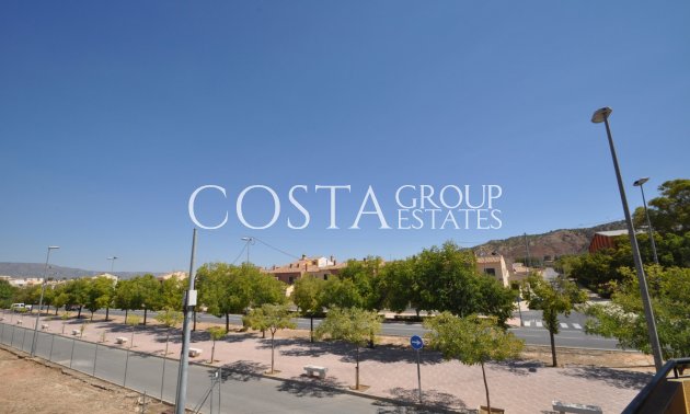 Herverkoop - Huis -
Pinoso - Pinoso Centro