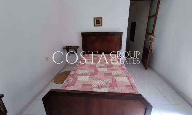 Wiederverkauf - Villa -
Yecla - Yecla Centro