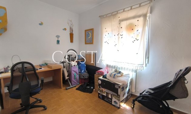 Wiederverkauf - Villa -
Yecla - Yecla Centro