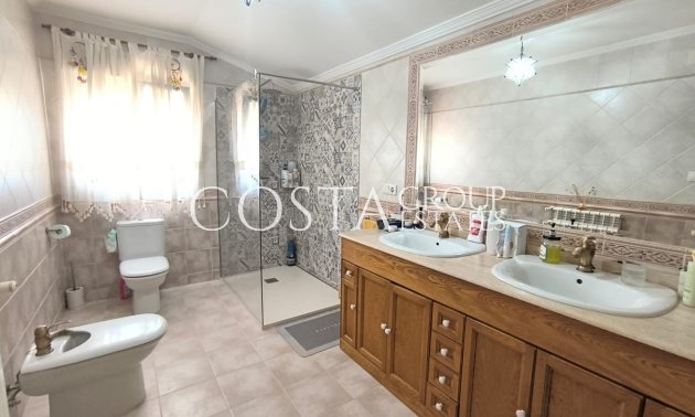 Wiederverkauf - Villa -
Yecla - Yecla Centro