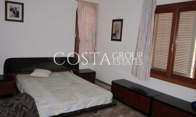 Herverkoop - Villa -
Yecla - Yecla Centro