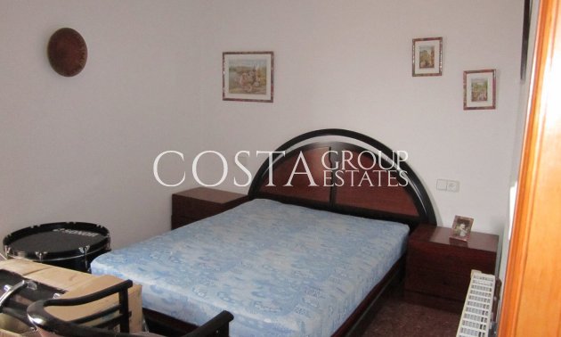 Herverkoop - Villa -
Yecla - Yecla Centro