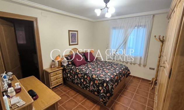 Wiederverkauf - Villa -
Yecla - Yecla Centro