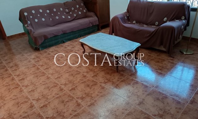 Herverkoop - Villa -
Yecla - Yecla Centro