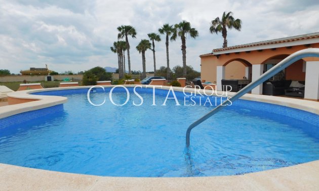 Revente - Villa -
Dolores - Dolores Centro