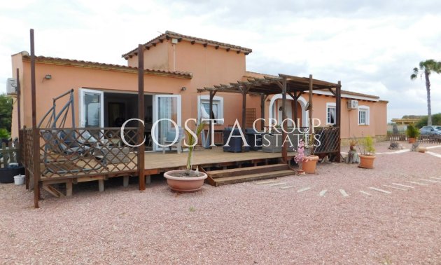 Revente - Villa -
Dolores - Dolores Centro