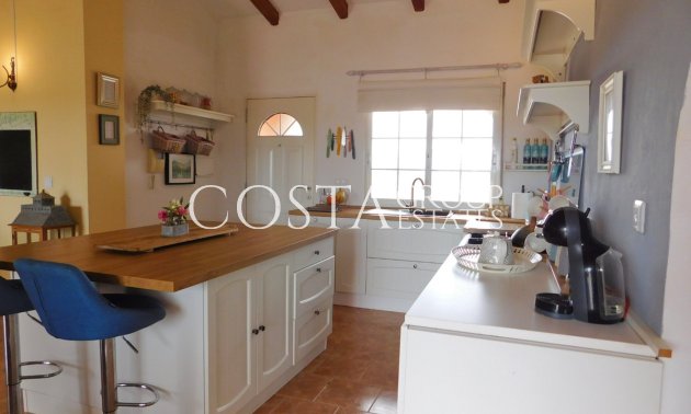 Revente - Villa -
Dolores - Dolores Centro