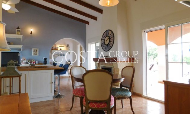 Revente - Villa -
Dolores - Dolores Centro