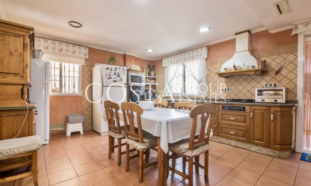 Resale - Villa -
Almoradí - Almoradi Centro