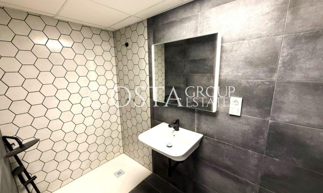 Herverkoop - Apartments -
Alicante - Alicante Centro