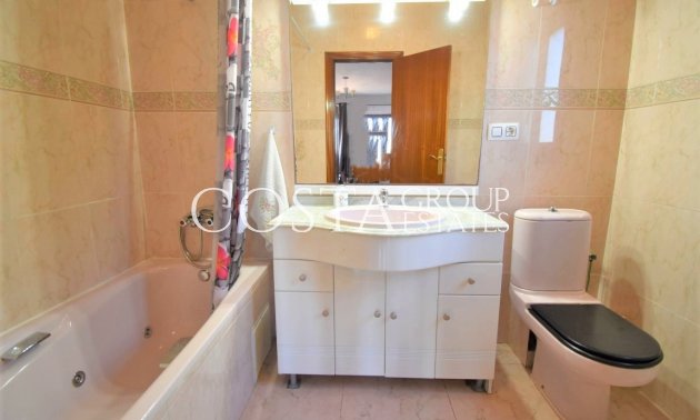 Herverkoop - Villa -
Orihuela Costa - Villamartin