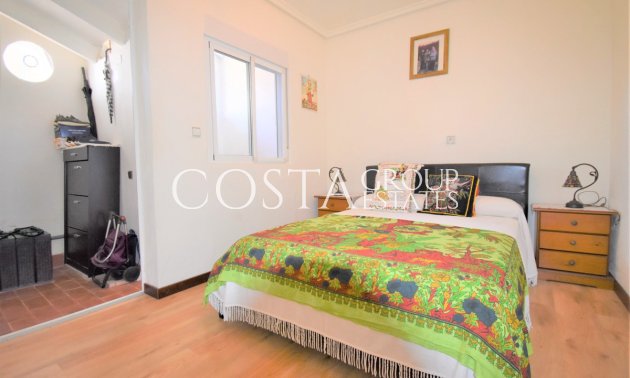 Herverkoop - Villa -
Orihuela Costa - Villamartin