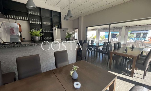 Revente - Propriété commerciale -
Dehesa de Campoamor