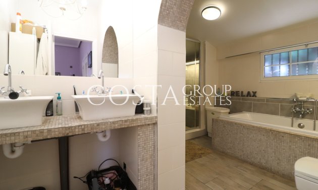 Herverkoop - Villa -
Almoradí - Heredades