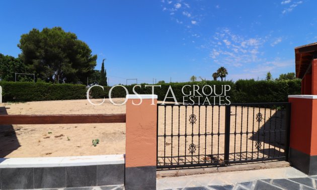 Herverkoop - Villa -
Almoradí - Heredades