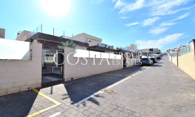 Herverkoop - Villa -
Orihuela Costa - Villamartin