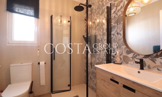 Herverkoop - Villa -
Rojales - Rojales Centro