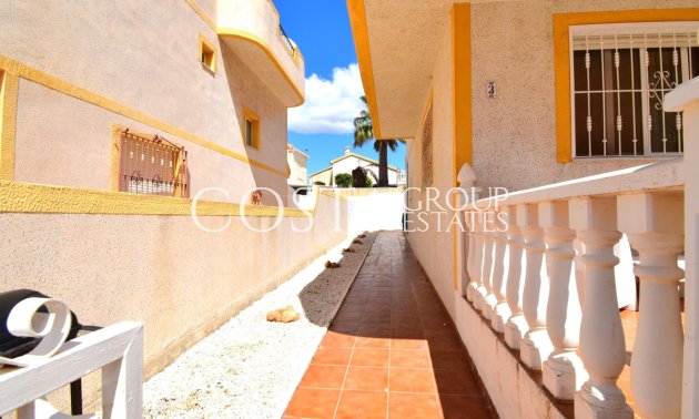 Herverkoop - Huis -
Orihuela Costa - Los Altos