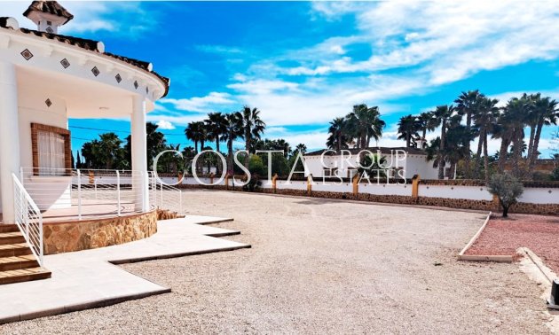 Herverkoop - Villa -
Catral - Catral Centro