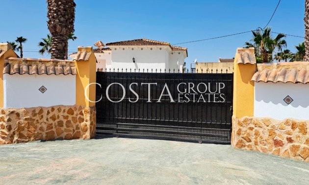 Herverkoop - Villa -
Catral - Catral Centro