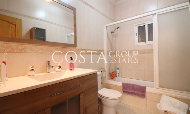 Herverkoop - Villa -
Catral - Catral Centro