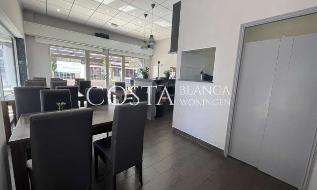 Revente - Propriété commerciale -
Dehesa de Campoamor