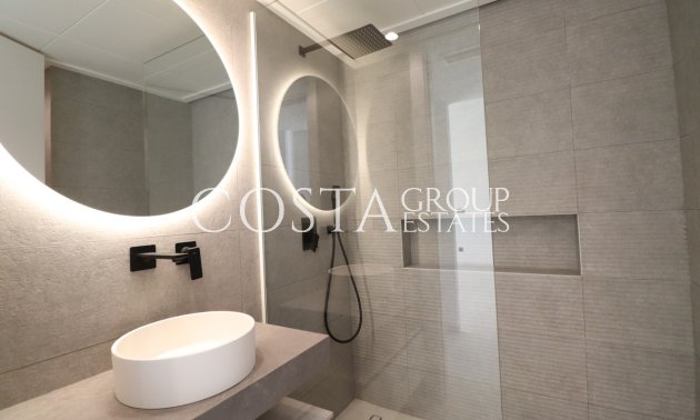 Wiederverkauf - Apartments -
Urbanización El Raso