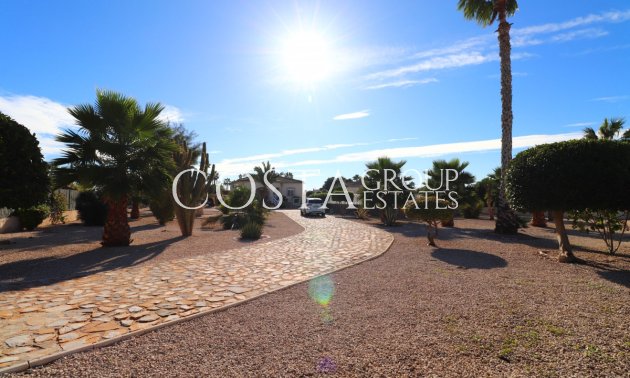 Herverkoop - Villa -
Catral - Catral Centro