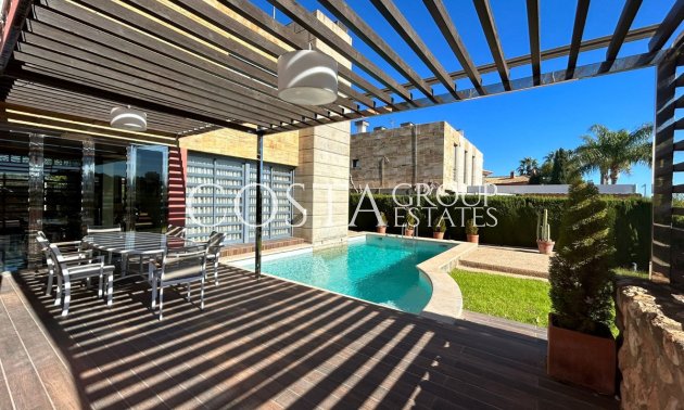 Herverkoop - Villa -
Orihuela Costa - Dehesa de Campoamor