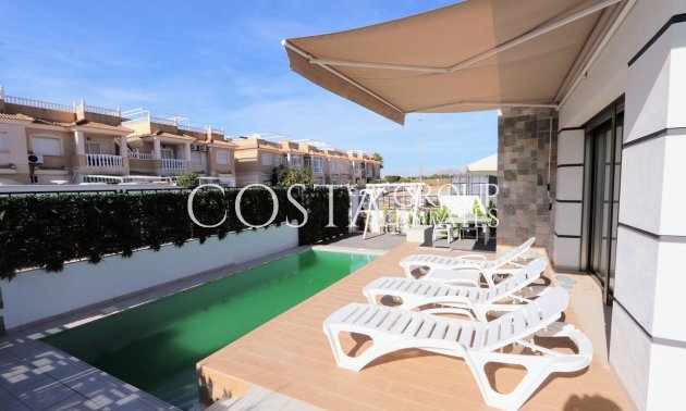 Resale - Villa -
Los Alcazares - Los Alcazares Centro