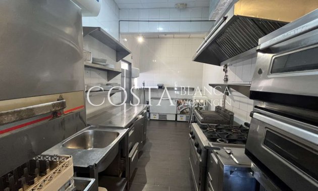 Revente - Propriété commerciale -
Dehesa de Campoamor