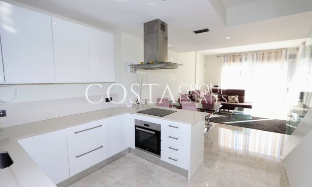 Herverkoop - Villa -
Orihuela Costa - Lomas de Cabo Roig