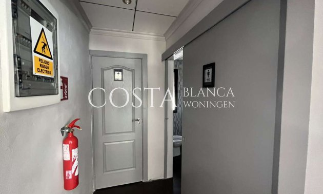 Revente - Propriété commerciale -
Dehesa de Campoamor