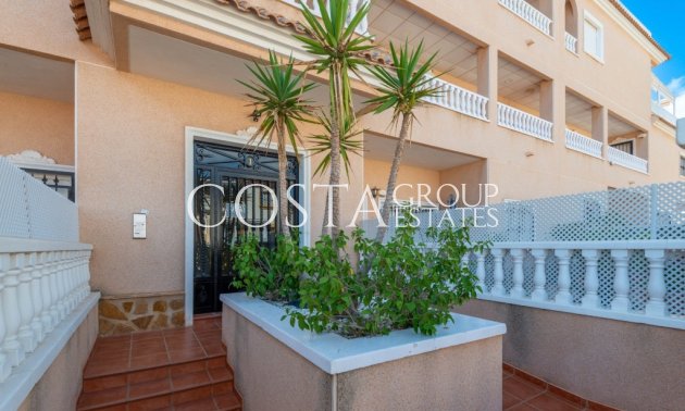 Wiederverkauf - Apartments -
Orihuela Costa - Villamartin