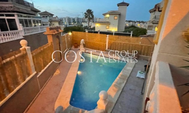 Odsprzedaż - Dom -
Orihuela Costa - Villamartin