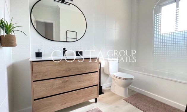 Odsprzedaż - Dom -
Orihuela Costa - Villamartin