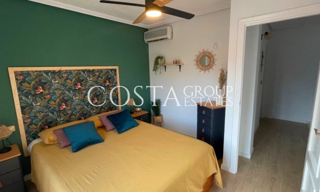 Odsprzedaż - Dom -
Orihuela Costa - Villamartin