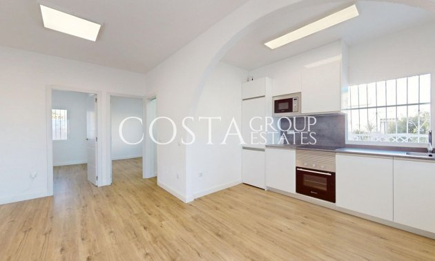 Resale - Villa -
Orihuela Costa - Villamartin