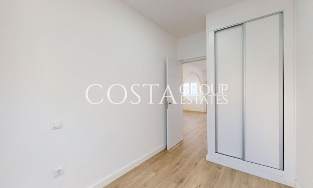 Resale - Villa -
Orihuela Costa - Villamartin