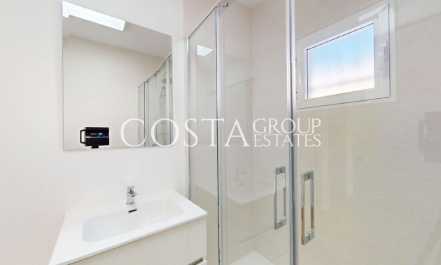 Resale - Villa -
Orihuela Costa - Villamartin