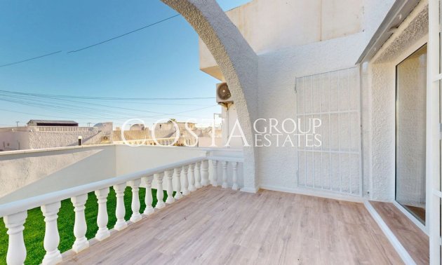 Resale - Villa -
Orihuela Costa - Villamartin