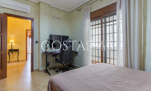 Revente - Villa -
Los Montesinos - Los Montesinos Centro