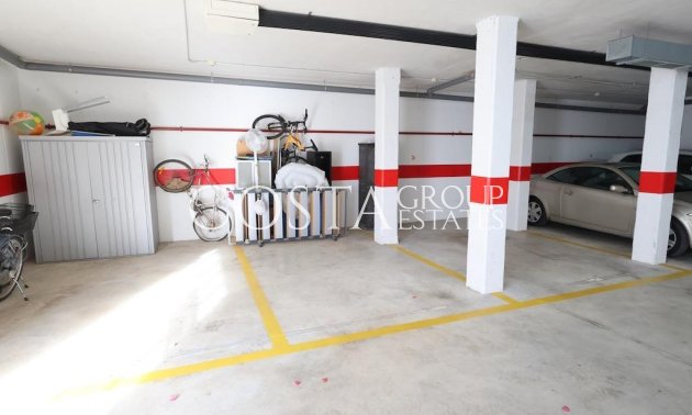 Herverkoop - Huis -
Orihuela Costa - La Zenia