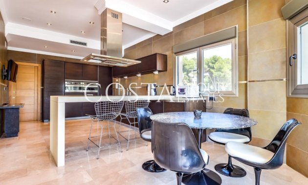 Resale - Villa -
Benissa - Benissa Centro