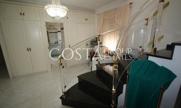 Resale - Villa -
Calpe - la Canuta