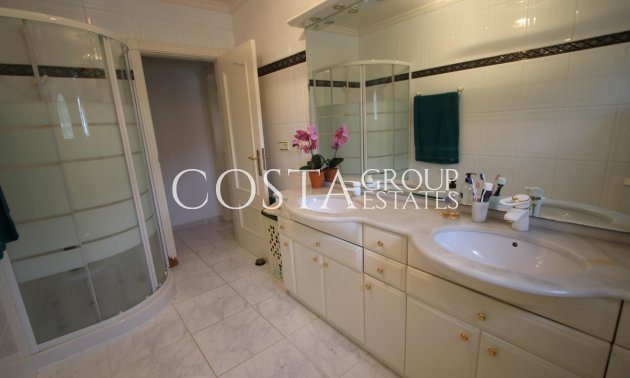 Resale - Villa -
Calpe - la Canuta