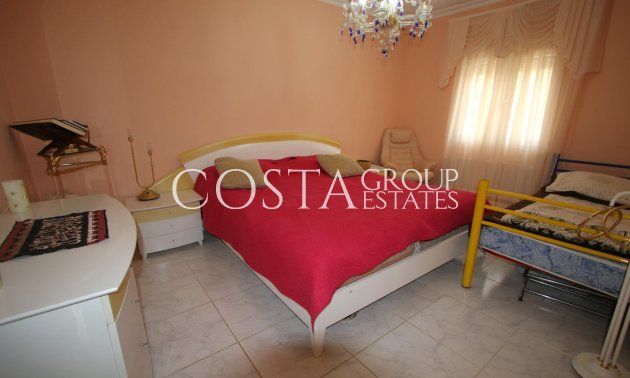 Resale - Villa -
Calpe - la Canuta