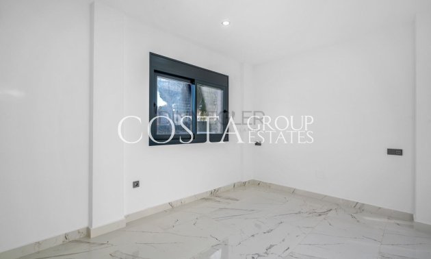 Herverkoop - Villa -
Orihuela Costa - Campoamor