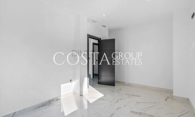 Herverkoop - Villa -
Orihuela Costa - Campoamor