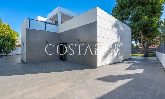 Herverkoop - Villa -
Orihuela Costa - Campoamor